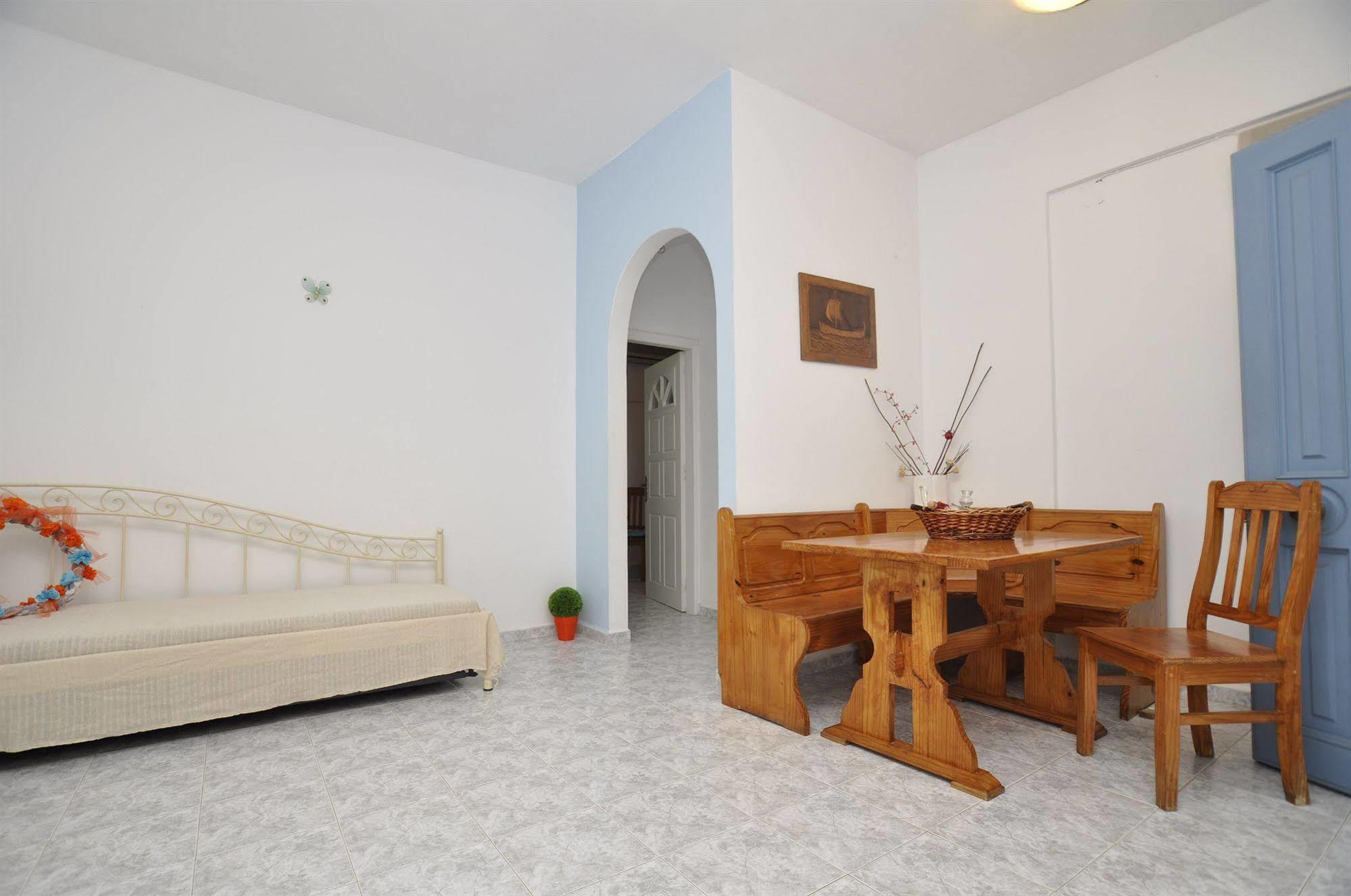 Manos Apartments Megas Gialos - Nites Exterior photo